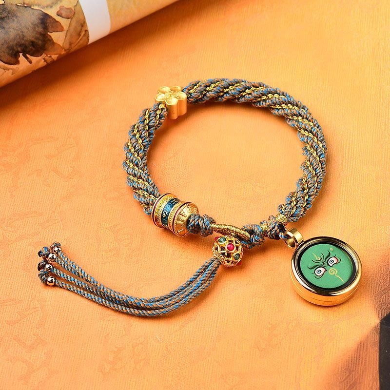 Pulsera de hilo tejido con amuleto Thangka de los cinco dioses de la riqueza y la suerte hecha a mano con forma de rueda de oración y flores de Mythstone Tibet