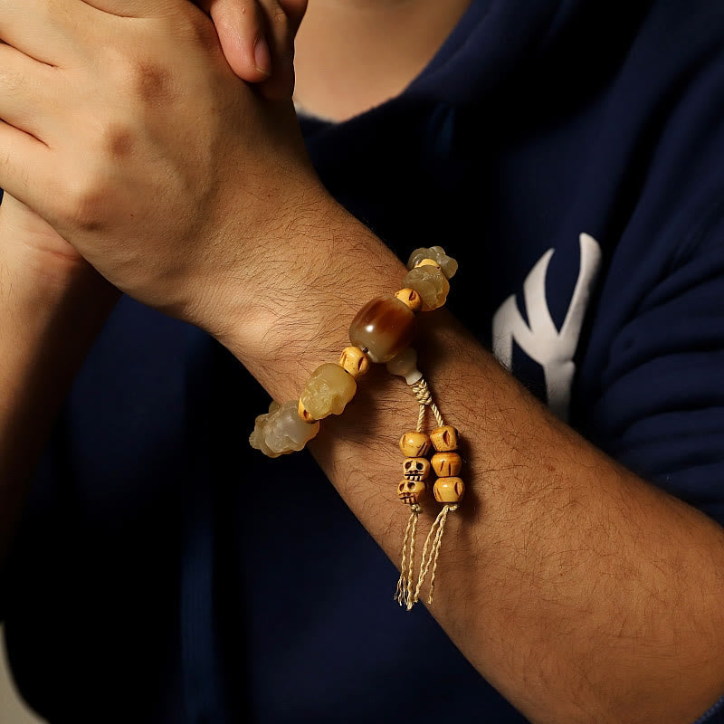 Pulsera de la suerte con hueso de yak grabado en forma de calavera de cuerno de oveja tibetano hecha a mano de Mythstone, El Señor del Bosque Cadáver 