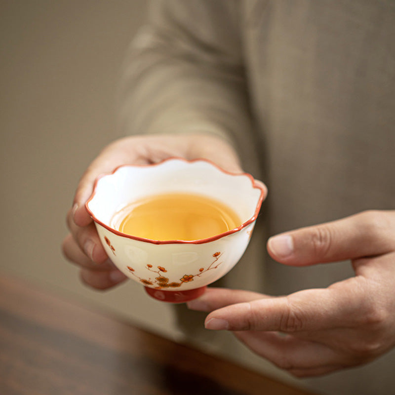 Mythstone White Porcelain Flowers Ceramic Gaiwan Sancai Teacup Kung Fu Tea Cup And Saucer With Lid