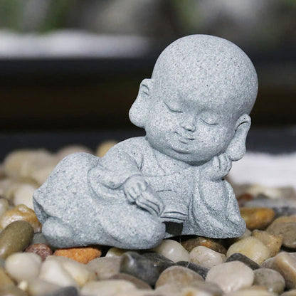 Estatua de Buda monje con oración de meditación de piedra mitológica, decoración del hogar con serenidad 