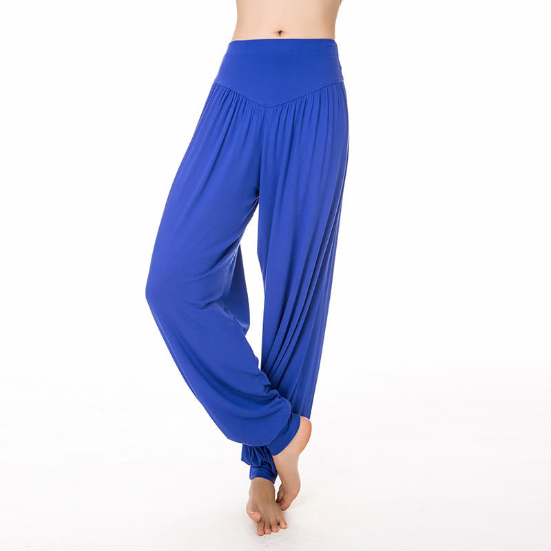 Pantalones largos tipo harén para yoga y danza de modal en color liso de Mythstone 