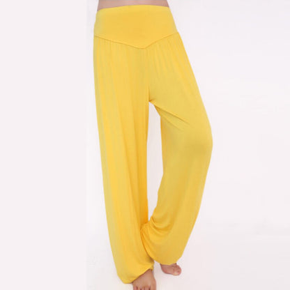 Pantalones largos tipo harén para yoga y danza de modal en color liso de Mythstone 