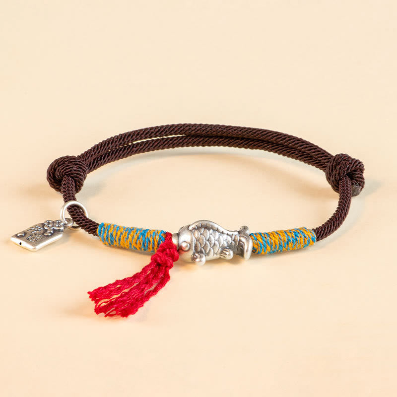 Pulsera de plata de ley 999 con hilo rojo y protección de peces koi de la suerte de Mythstone 