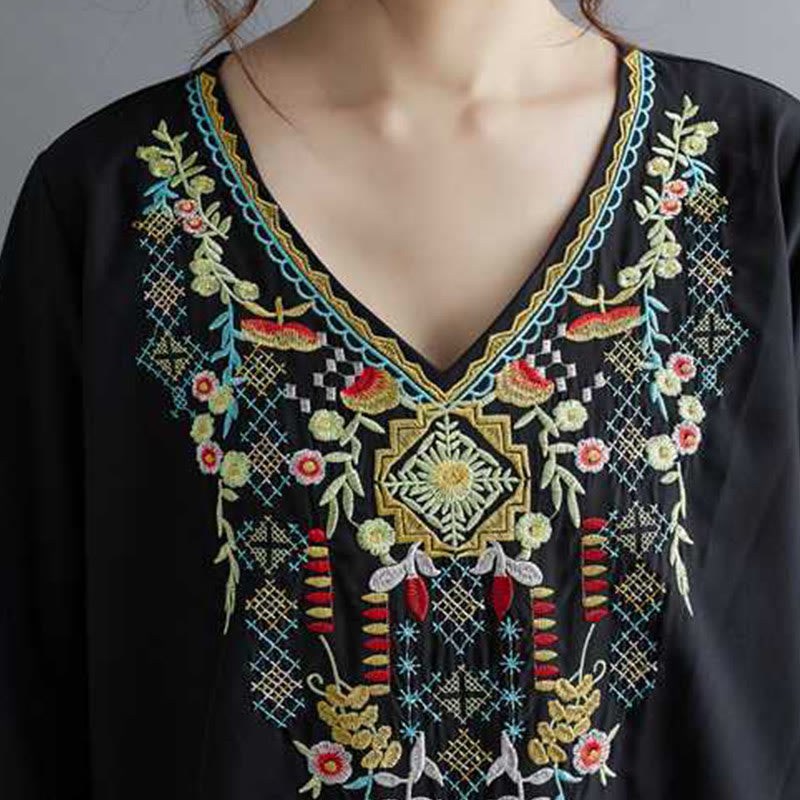 Mythstone Ethnic Style Floral Embroidery V-Neck Three Quarter Sleeve T-shirt Tee