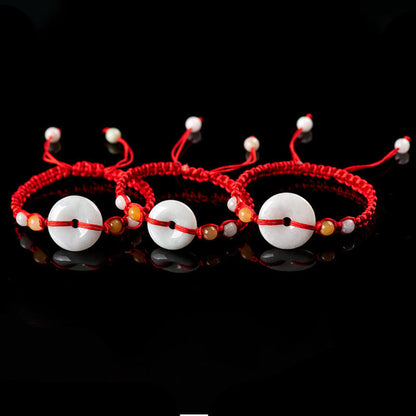 Pulsera de hilo rojo con hebilla de la suerte y jade de Mythstone 