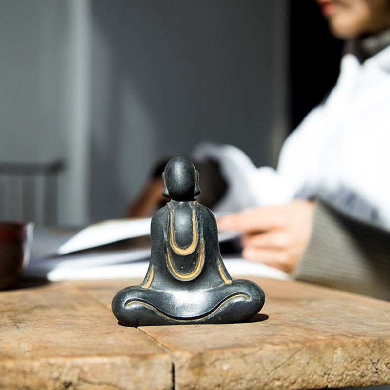 Estatua de resina fundida con óxido de hierro en polvo de Buda tibetano Mythstone para decoración de escritorio