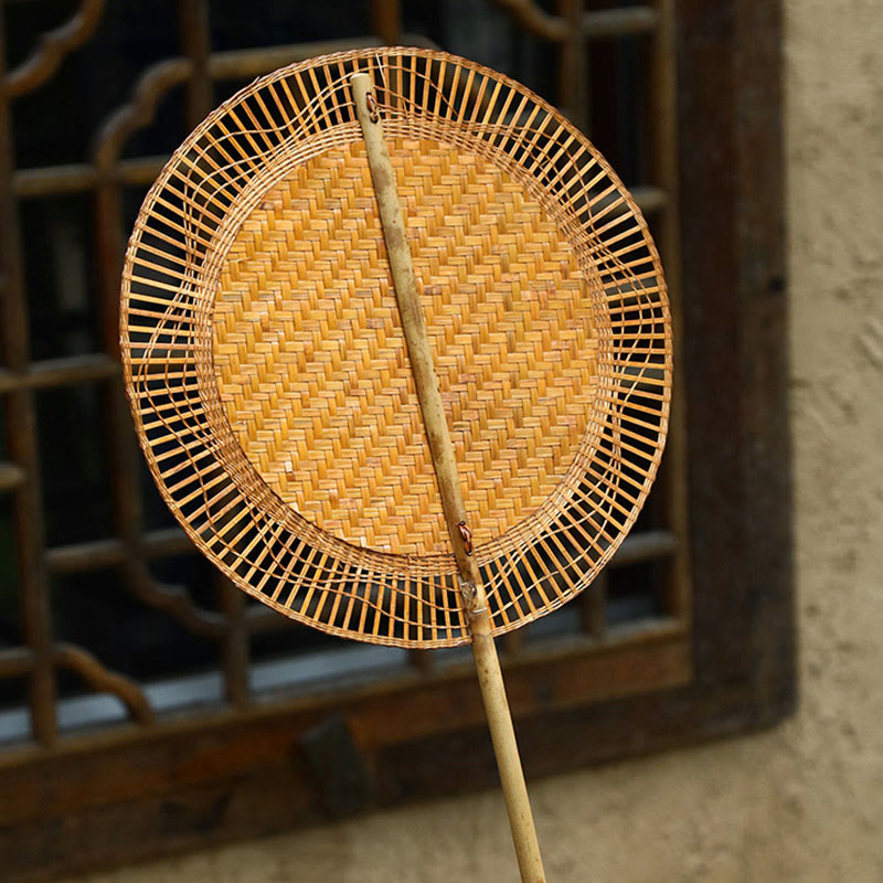 Mythstone Summer Retro Chinese Style Handmade Bamboo Woven Round Banana Shape Long Handle Fan