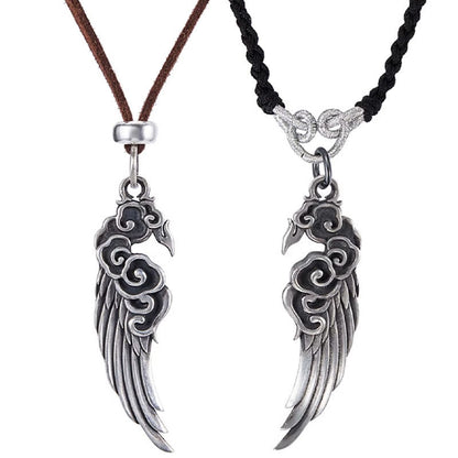 Collar con colgante de cuerda de piel de ciervo y algodón con alas de nubes auspiciosas de plata de ley 925 de Mythstone