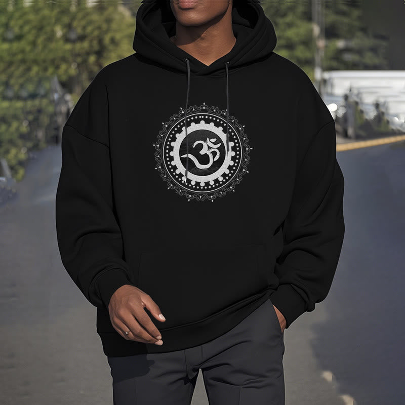 Sudadera con capucha y forro polar con estampado de mandala Om de Mythstone 