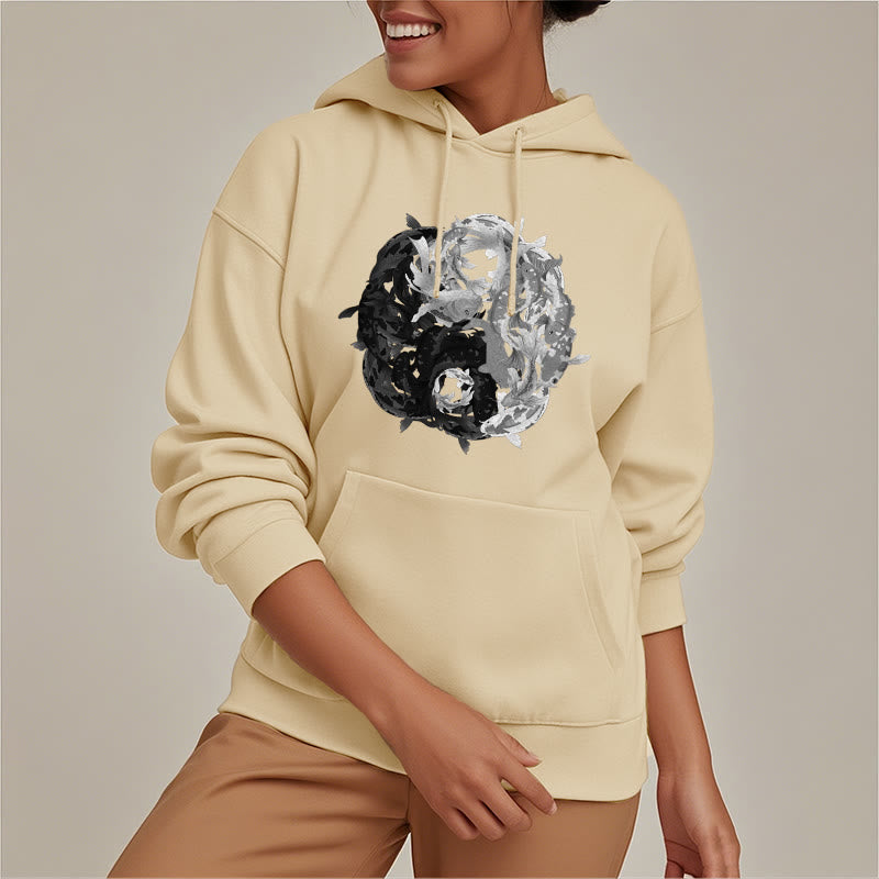 Sudadera con capucha y forro polar con la interpretación del pez koi Yin Yang de Mythstone 