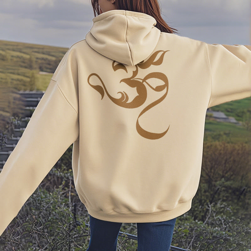 Sudadera con capucha y forro polar con diseño de figura de Mythstone Om 