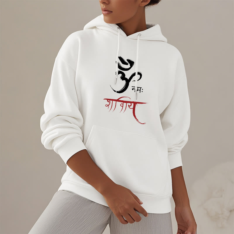 Sudadera con capucha de poliéster con forro polar y mantra sánscrito OM NAMAH SHIVAYA de Mythstone 