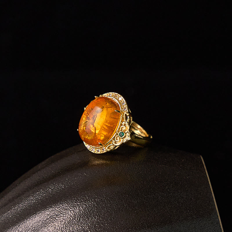 Mythstone Amber Flower Pigeon Egg Pattern Focus Ring