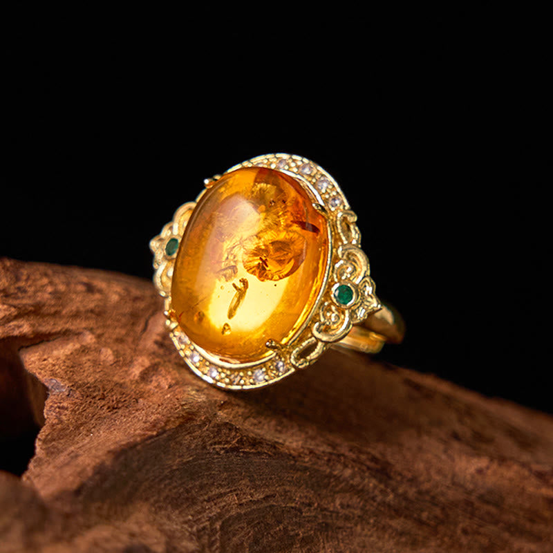 Mythstone Amber Flower Pigeon Egg Pattern Focus Ring