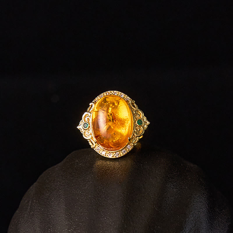 Mythstone Amber Flower Pigeon Egg Pattern Focus Ring