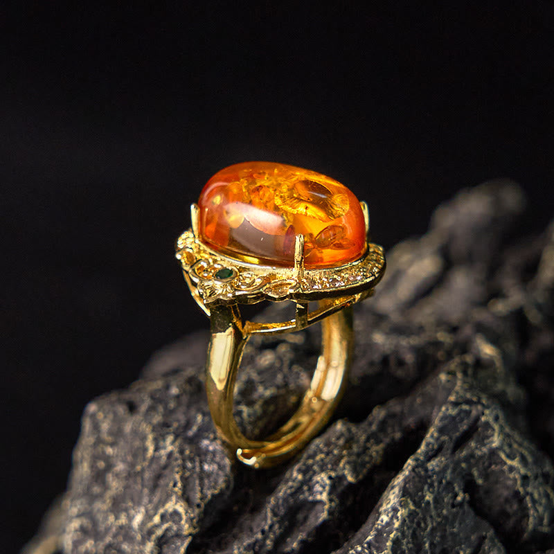 Mythstone Amber Flower Pigeon Egg Pattern Focus Ring