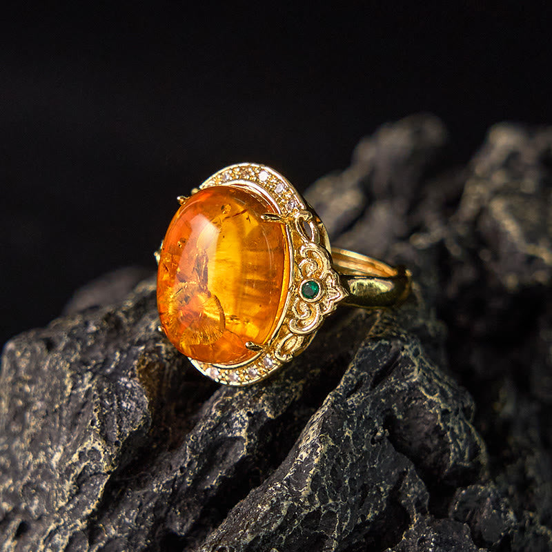 Mythstone Amber Flower Pigeon Egg Pattern Focus Ring