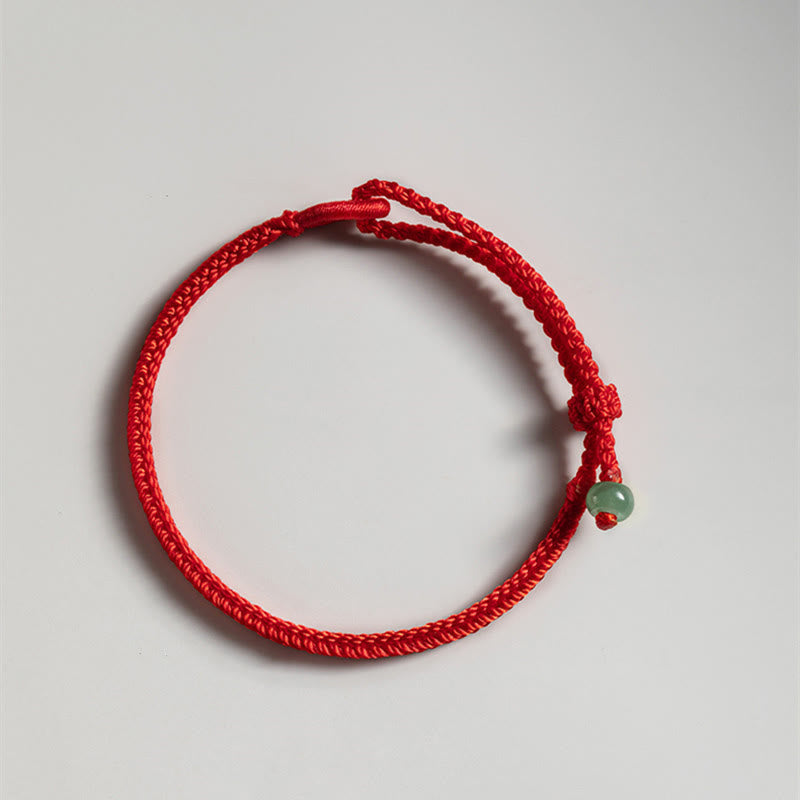 Pulsera de jade con hilo rojo Mythstone 