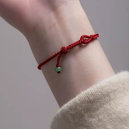 Pulsera de jade con hilo rojo Mythstone 