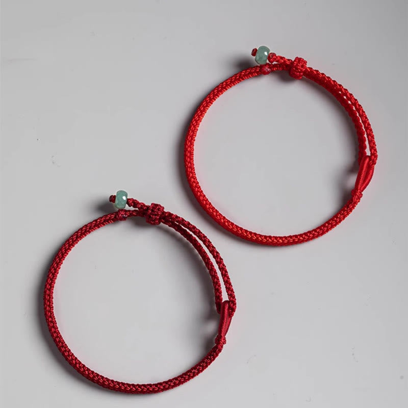 Pulsera de jade con hilo rojo Mythstone 