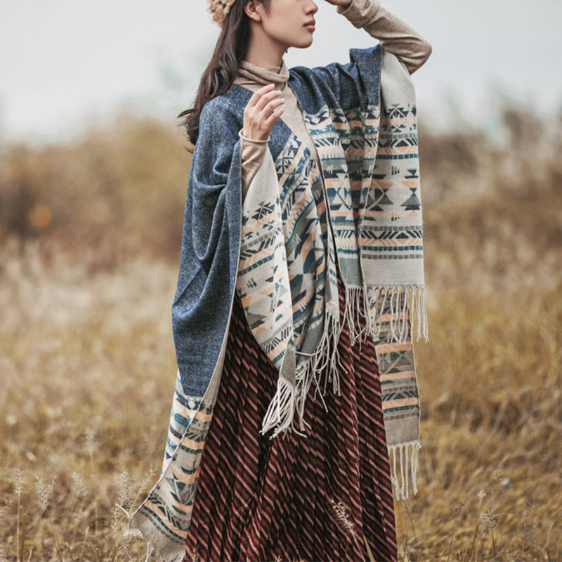 Chal de borlas con patrón geométrico de rombos tibetanos de Mythstone, cálido y acogedor para otoño e invierno