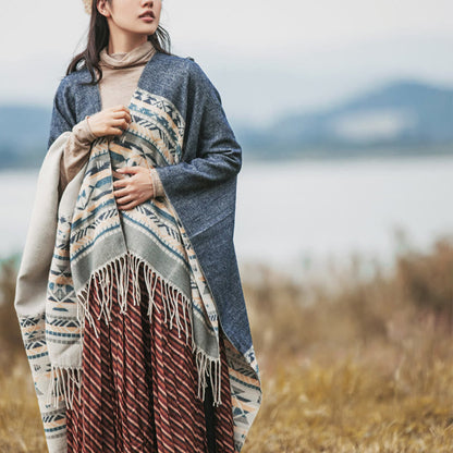 Chal de borlas con patrón geométrico de rombos tibetanos de Mythstone, cálido y acogedor para otoño e invierno