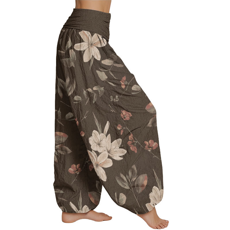 Pantalones harén con cintura elástica para mujer con estampado floral y hojas de Mythstone 