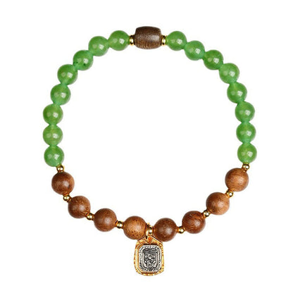 Pulsera de la diosa de la riqueza y la fuerza de la calcedonia verde de Kalimantan con piedra mitológica y madera de agar 