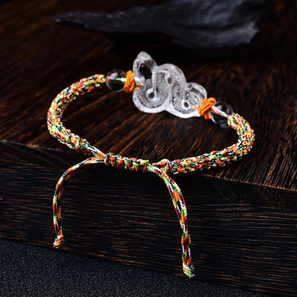 Pulsera curativa del año de la serpiente con hilo de cristal blanco Mythstone