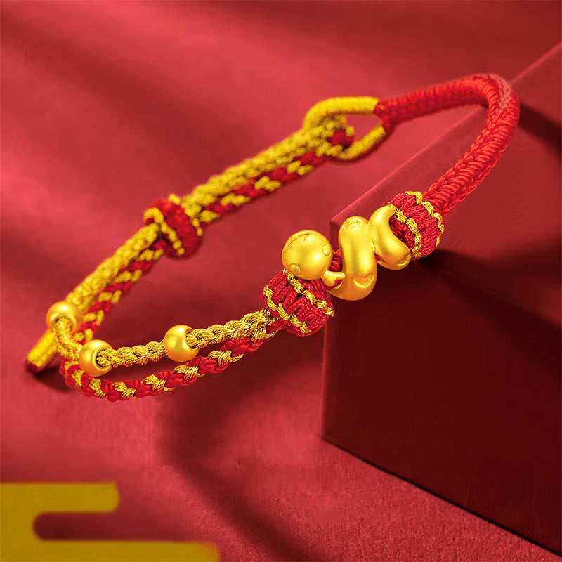 Pulsera de la suerte del año de la serpiente con hilo rojo y cuentas de oro 999 de Mythstone