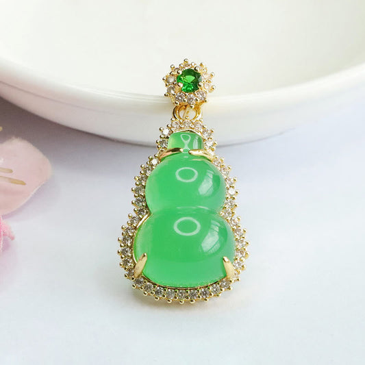 Mythstone Green Chalcedony Gourd Pendant