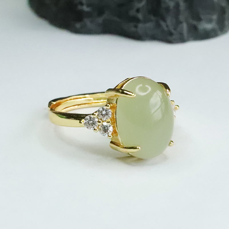 Anillo de aleación con forma de huevo de jade hetiano Mythstone 