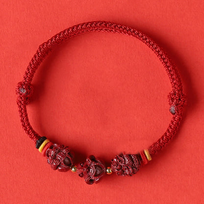 Pulsera trenzada con bendición del zodíaco chino hecha a mano con hilo rojo de cinabrio Mythstone