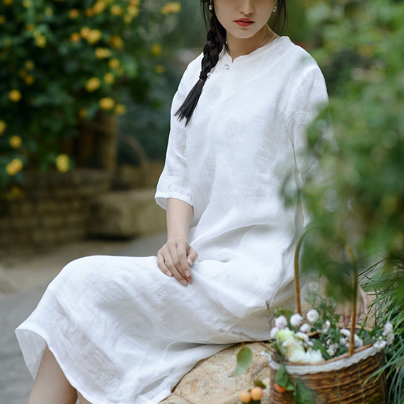 Vestido chino estilo cheongsam midi con bolsillos y media manga de lino ramio con bordado de flores de diente de león de Mythstone