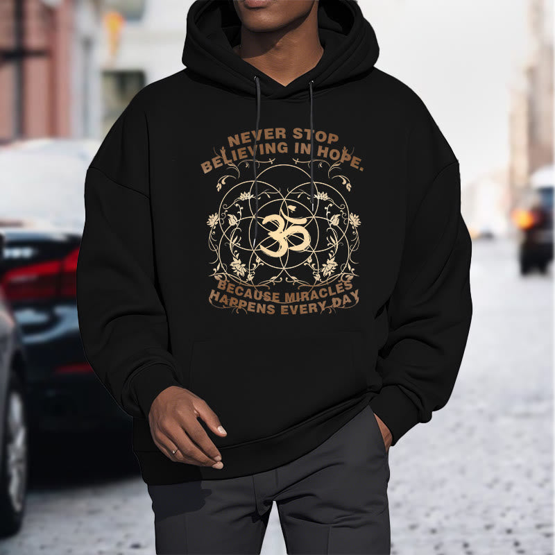 Sudadera con capucha y forro polar con diseño de loto de Mythstone Never Stop Believing In Hope 