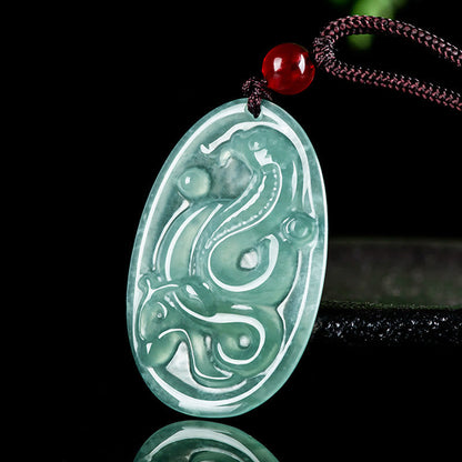 Collar con colgante de jade natural ovalado con la suerte del año de la serpiente Mythstone