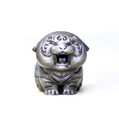 Mythstone Mini Cute Tiger Iron Powder Rust Cast Resin Statue Home Decoration