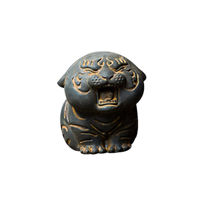 Mythstone Mini Cute Tiger Iron Powder Rust Cast Resin Statue Home Decoration