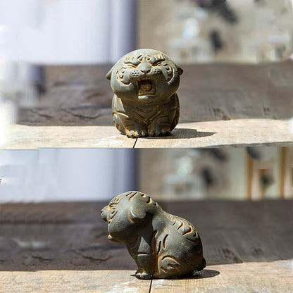 Mythstone Mini Cute Tiger Iron Powder Rust Cast Resin Statue Home Decoration