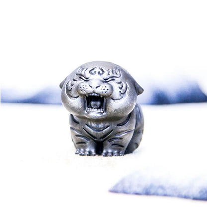 Mythstone Mini Cute Tiger Iron Powder Rust Cast Resin Statue Home Decoration