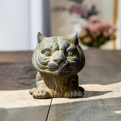 Mythstone Handmade Small Lovely Tiger Iron Powder Rust Cast Resin Statue Home Decoration