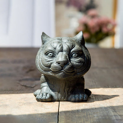 Mythstone Handmade Small Lovely Tiger Iron Powder Rust Cast Resin Statue Home Decoration