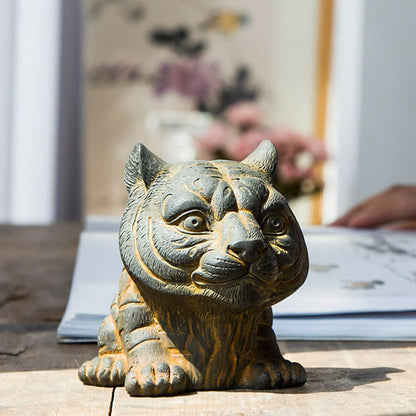 Mythstone Handmade Small Lovely Tiger Iron Powder Rust Cast Resin Statue Home Decoration