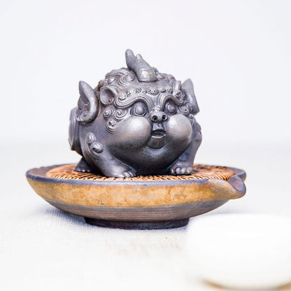 Mythstone Handmade Wealth PiXiu Iron Powder Rust Cast Resin Statue Home Decoration