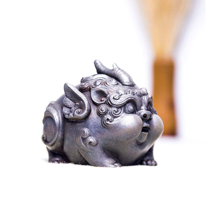 Mythstone Handmade Wealth PiXiu Iron Powder Rust Cast Resin Statue Home Decoration