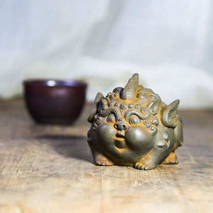 Mythstone Handmade Wealth PiXiu Iron Powder Rust Cast Resin Statue Home Decoration