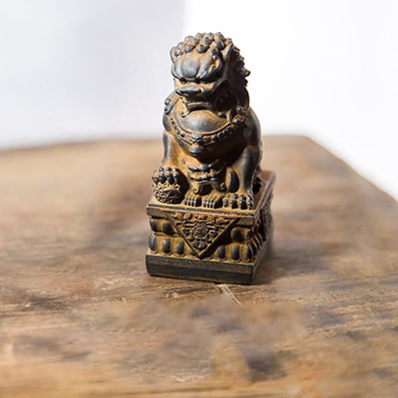 Mythstone Handmade Lion Fu Foo Dogs Iron Powder Rust Cast Resin Statue Ward Off Evil Protection Home Decoration