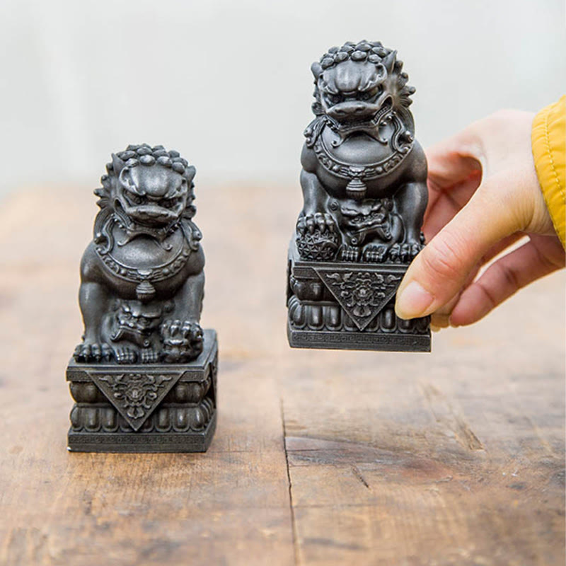 Mythstone Handmade Lion Fu Foo Dogs Iron Powder Rust Cast Resin Statue Ward Off Evil Protection Home Decoration