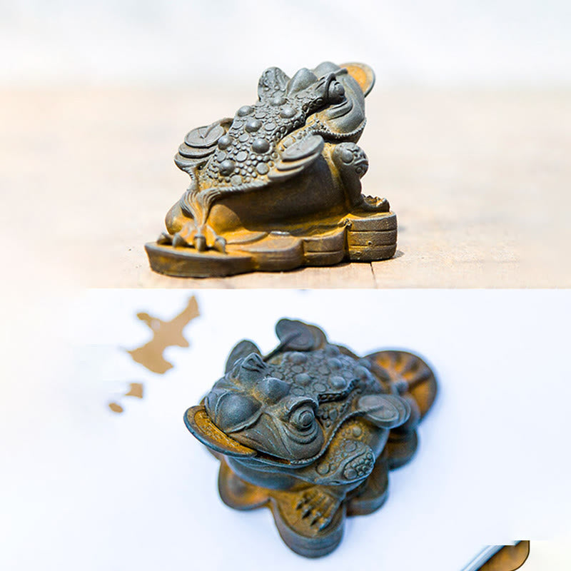 Mythstone Handmade Feng Shui Frog Toad Copper Coins Iron Powder Rust Cast Resin Statue Home Decoration