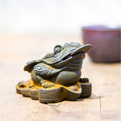 Mythstone Handmade Feng Shui Frog Toad Copper Coins Iron Powder Rust Cast Resin Statue Home Decoration